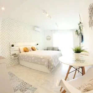 https://torremolinos-new-central-studio-plata-with-balcony.hotelsinnerja.org
